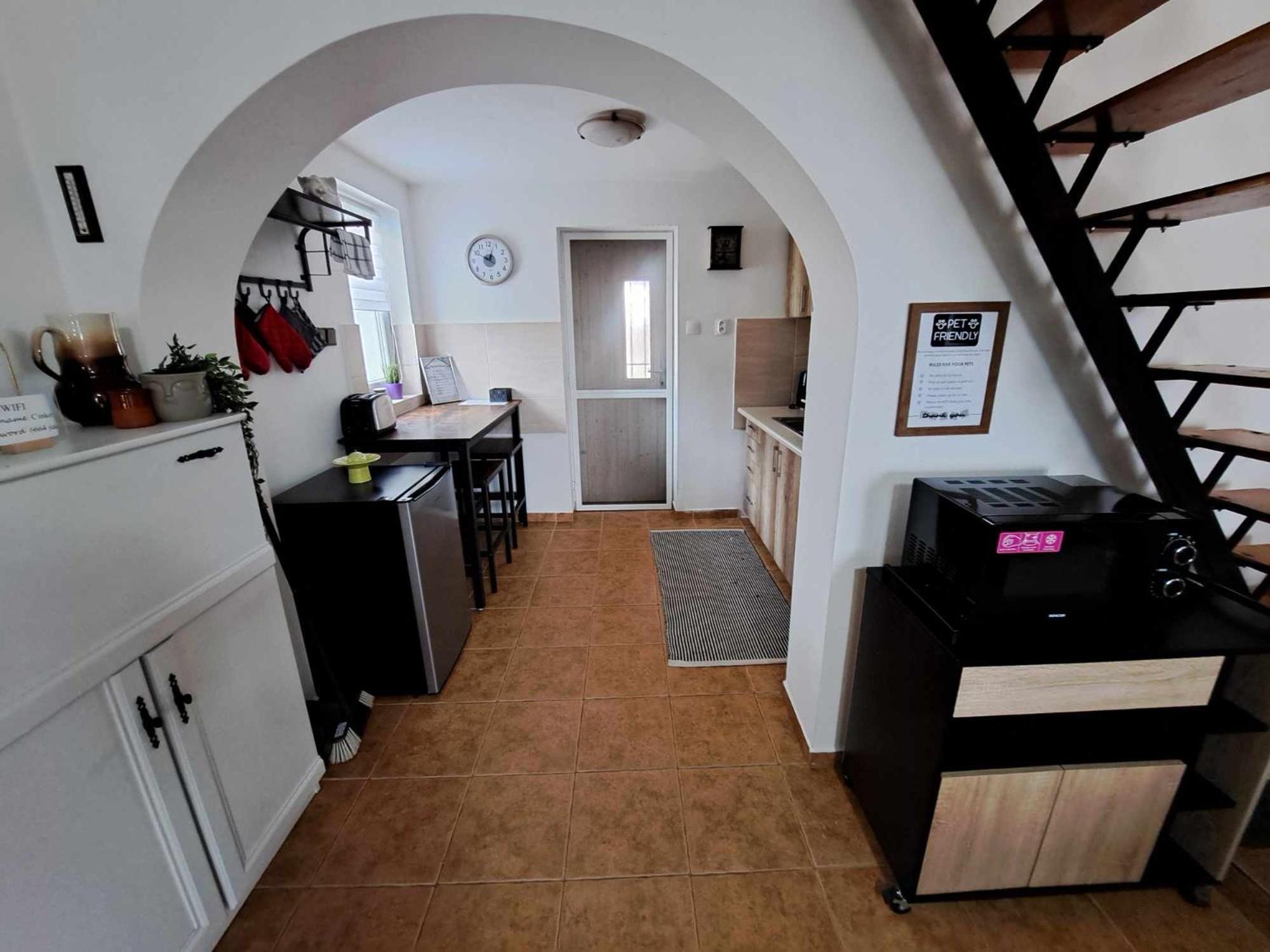Grapeline Guesthouse Chotin Bagian luar foto