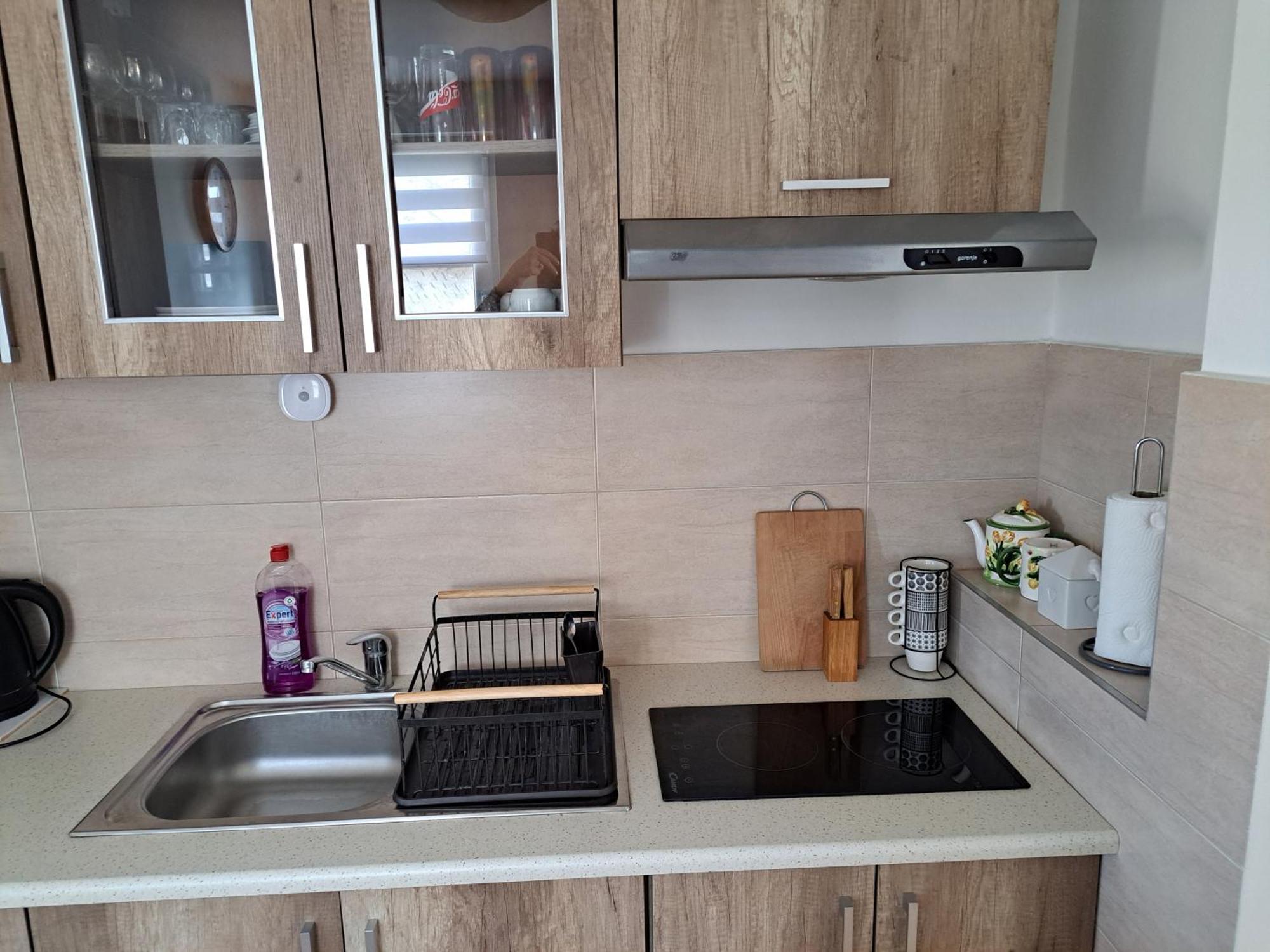 Grapeline Guesthouse Chotin Bagian luar foto
